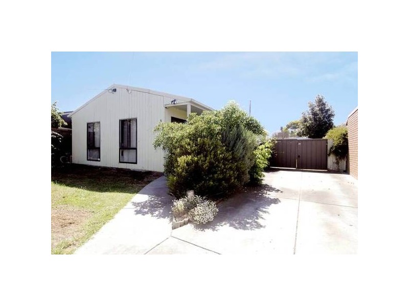 6 Revo Street, Newport VIC 3015