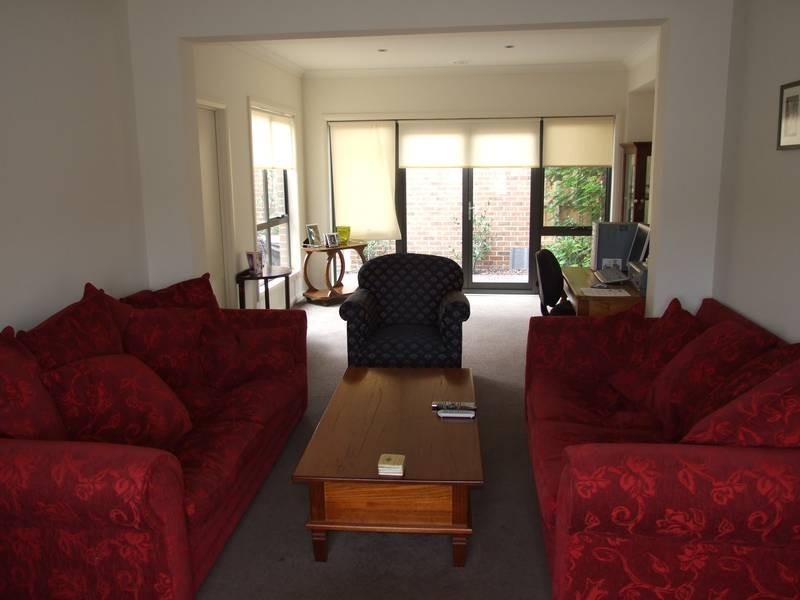 1/56 Blenheim Road, Newport VIC 3015