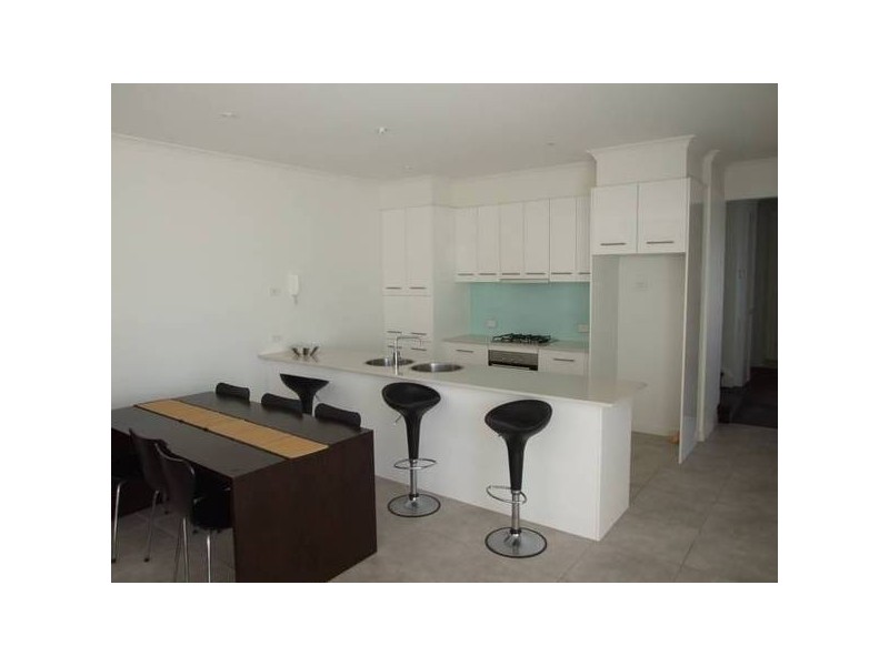 90 Signature Boulevard, Sanctuary Lakes VIC 3030