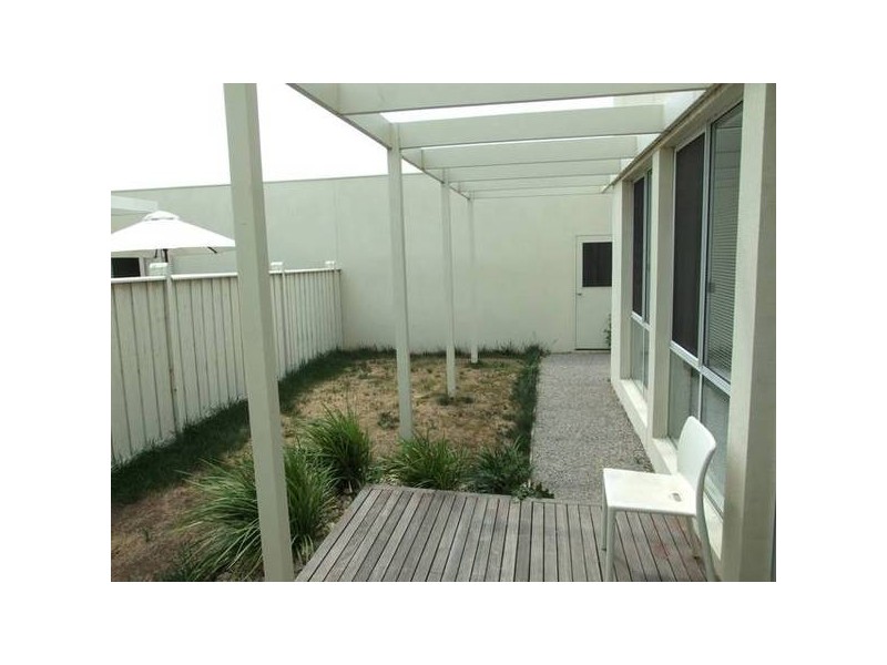 90 Signature Boulevard, Sanctuary Lakes VIC 3030