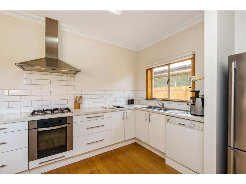 39 Corrigan Avenue, Brooklyn VIC 3012