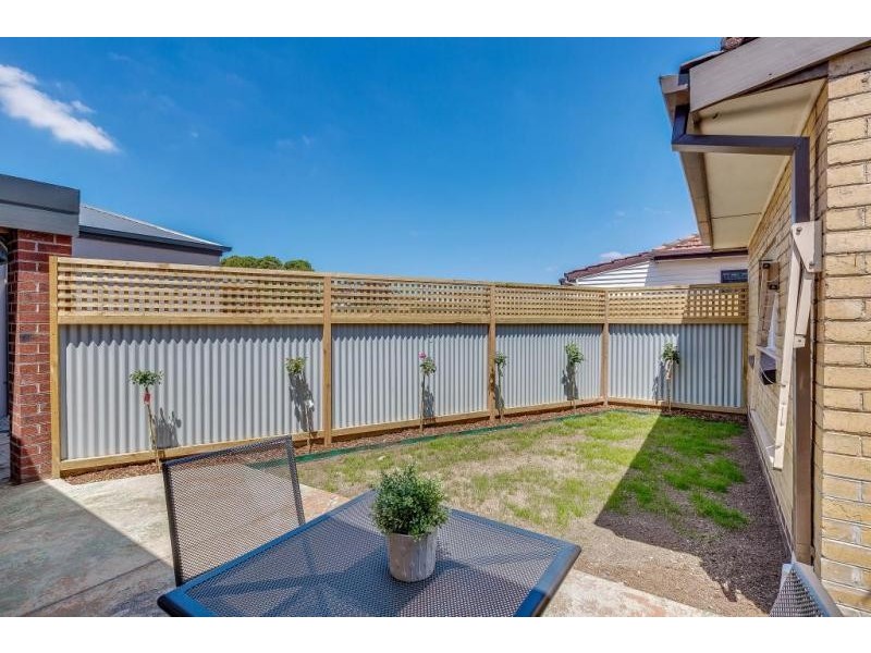 39 Corrigan Avenue, Brooklyn VIC 3012