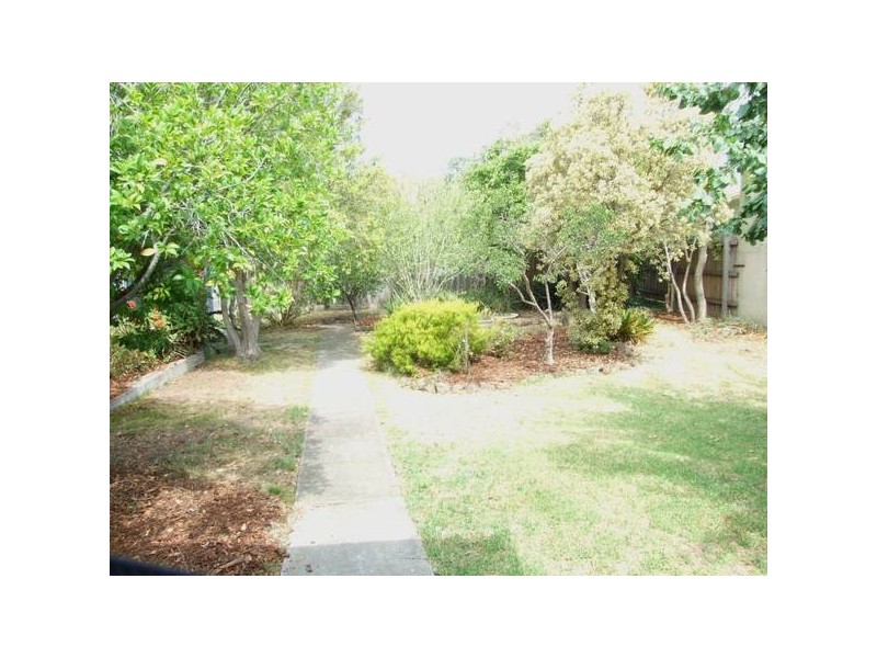 15 McIntosh Road, Altona North VIC 3025