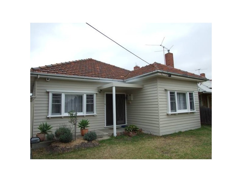 9 Blackshaws Road, Newport VIC 3015