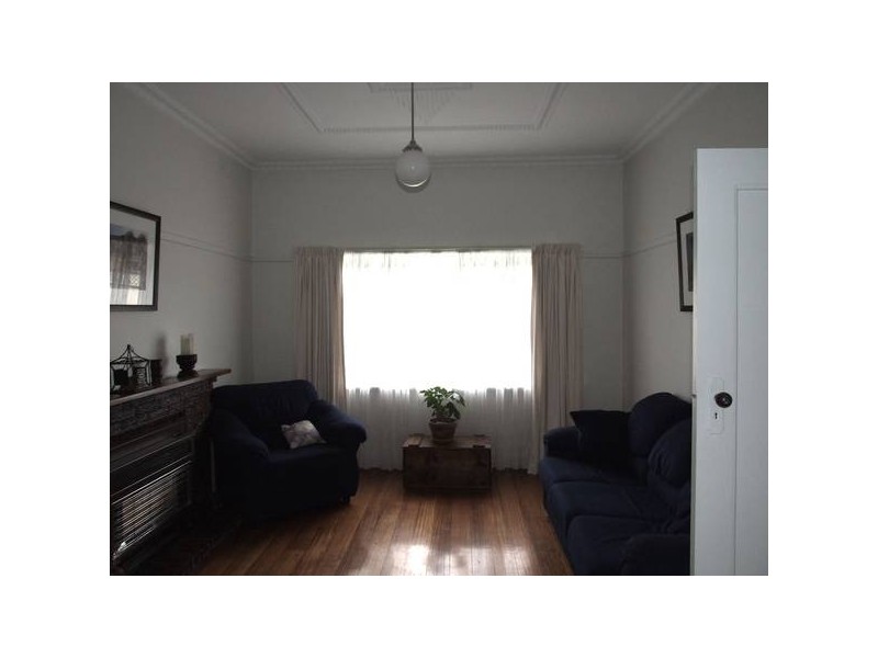9 Blackshaws Road, Newport VIC 3015