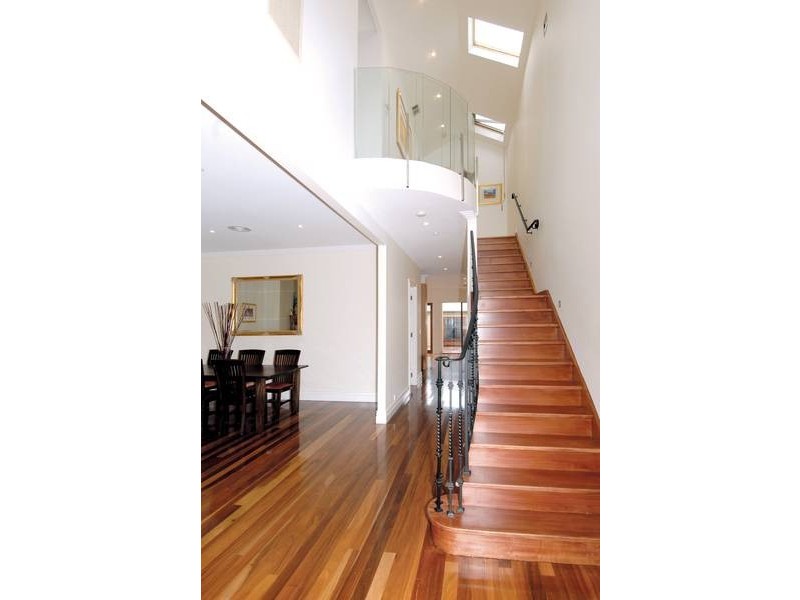 13 Oberon Way, Newport VIC 3015