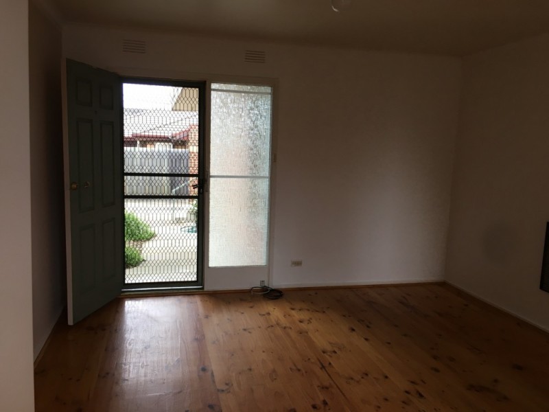2/42 Bradley Street, Newport VIC 3015