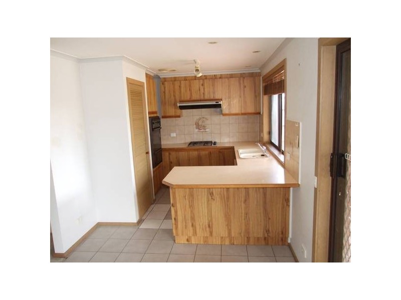 75 Sommers Drive, Altona Meadows VIC 3028