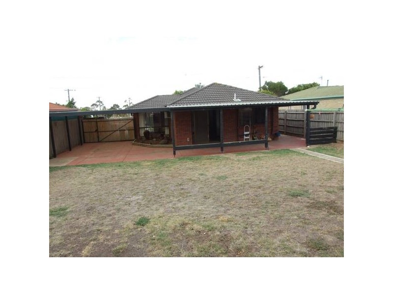 75 Sommers Drive, Altona Meadows VIC 3028