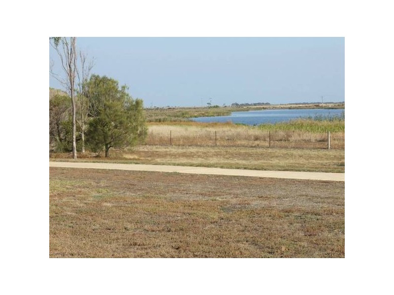 75 Sommers Drive, Altona Meadows VIC 3028