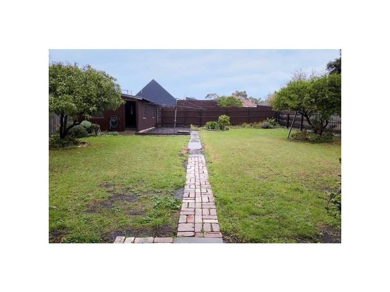 77 Blackshaws Road, Newport VIC 3015