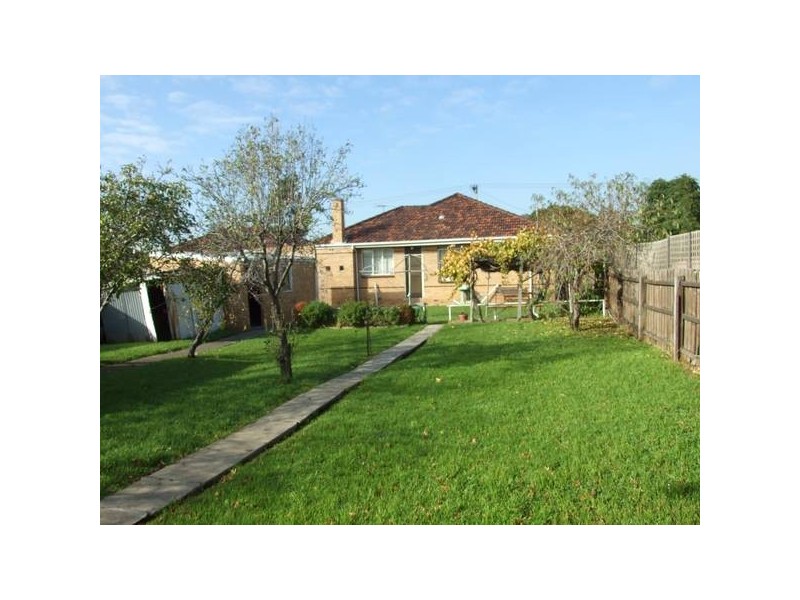 44 Corrigan Avenue, Brooklyn VIC 3012