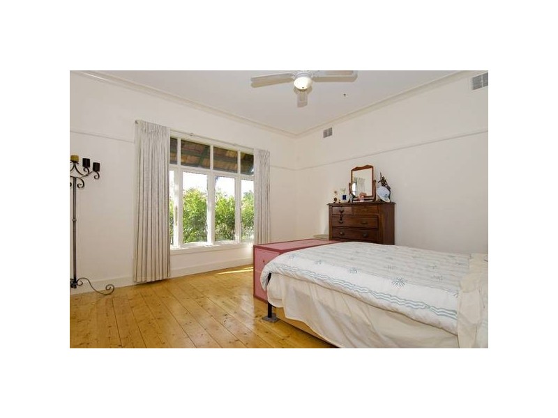 9 Revo Street, Newport VIC 3015