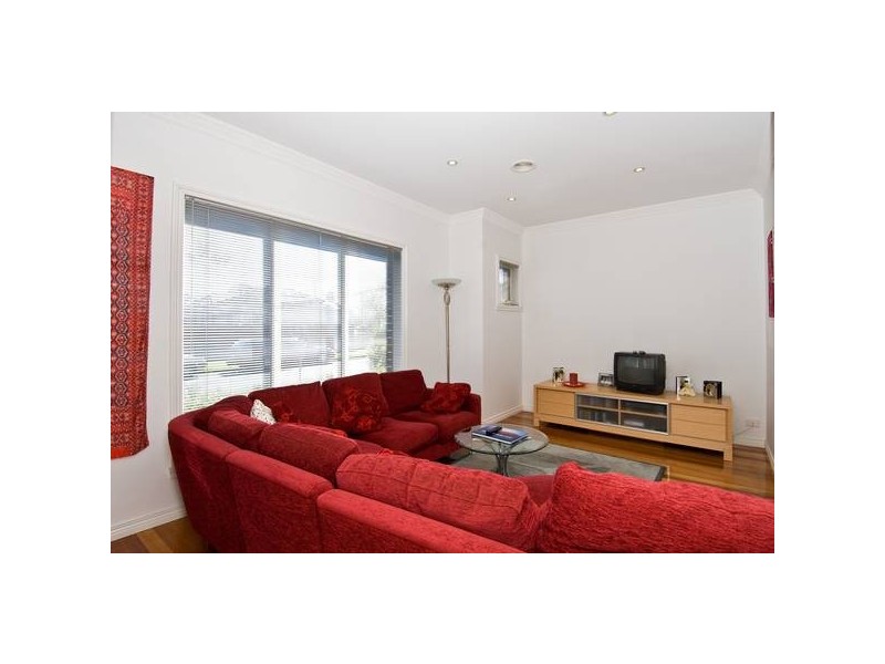 90 Hansen Street, Newport VIC 3015