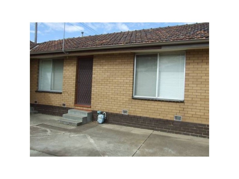 2/93 Blackshaws Road, Newport VIC 3015