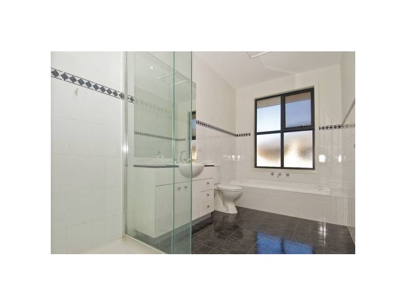 1/9 Liley Street, Newport VIC 3015