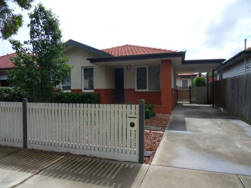 15 Home Road, Newport VIC 3015