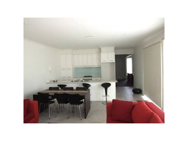 90 Signature Boulevard, Sanctuary Lakes VIC 3030