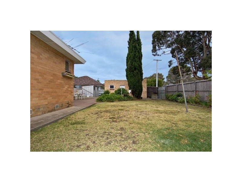 71 Blenheim Road, Newport VIC 3015