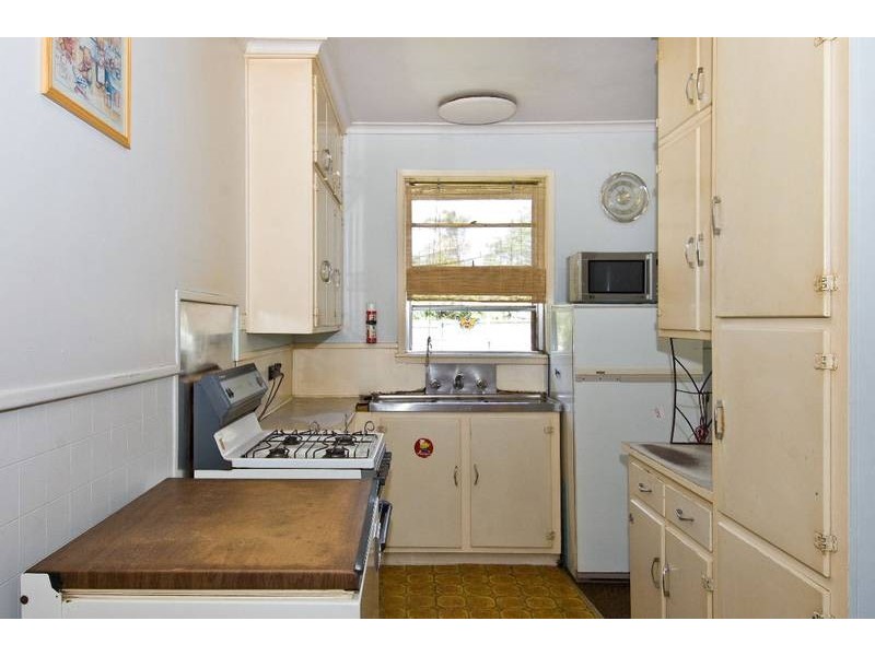 10 Laurie Street, Newport VIC 3015