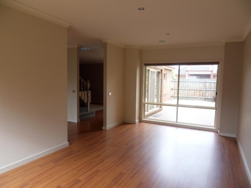 1/1 Basil Street, Newport VIC 3015