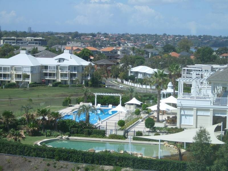 708/15-17 Peninsula Drive, Breakfast Point NSW 2137