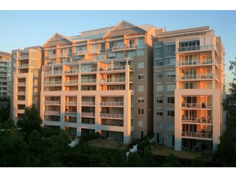 813/15-17 Peninsula Drive, Breakfast Point NSW 2137