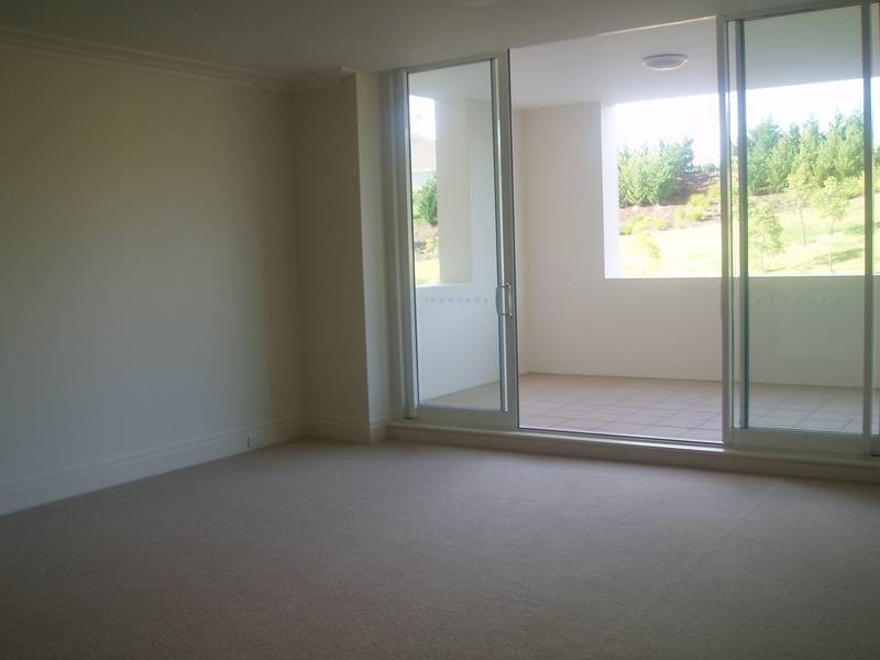 207/15-17 Peninsula Drive, Breakfast Point NSW 2137