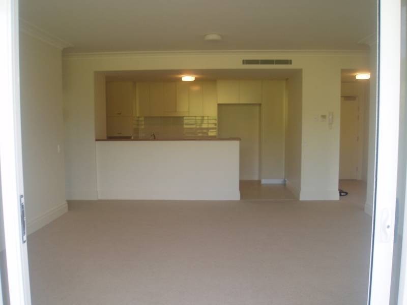 207/15-17 Peninsula Drive, Breakfast Point NSW 2137
