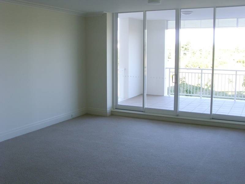 407/15-17 Peninsula Drive, Breakfast Point NSW 2137