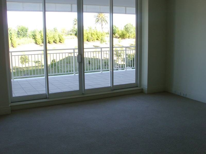 407/15-17 Peninsula Drive, Breakfast Point NSW 2137