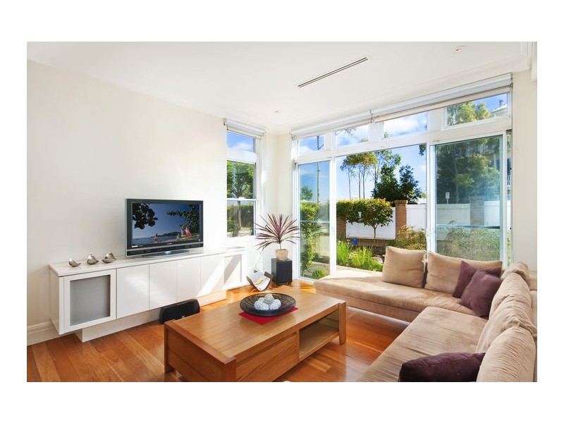 2 Admiralty Drive, Breakfast Point NSW 2137