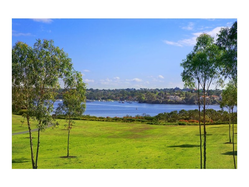 2 Admiralty Drive, Breakfast Point NSW 2137