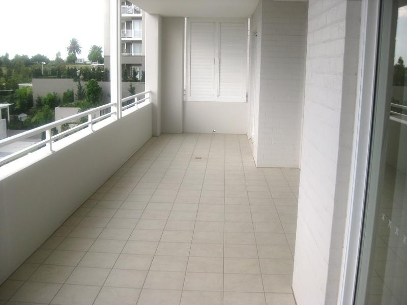 27/1 Juniper Drive, Breakfast Point NSW 2137