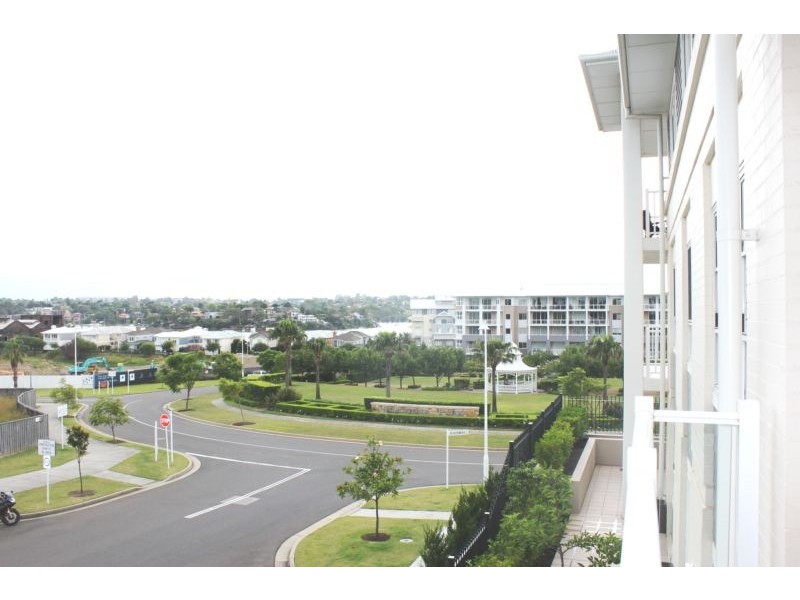 22/5 Juniper Drive, Breakfast Point NSW 2137