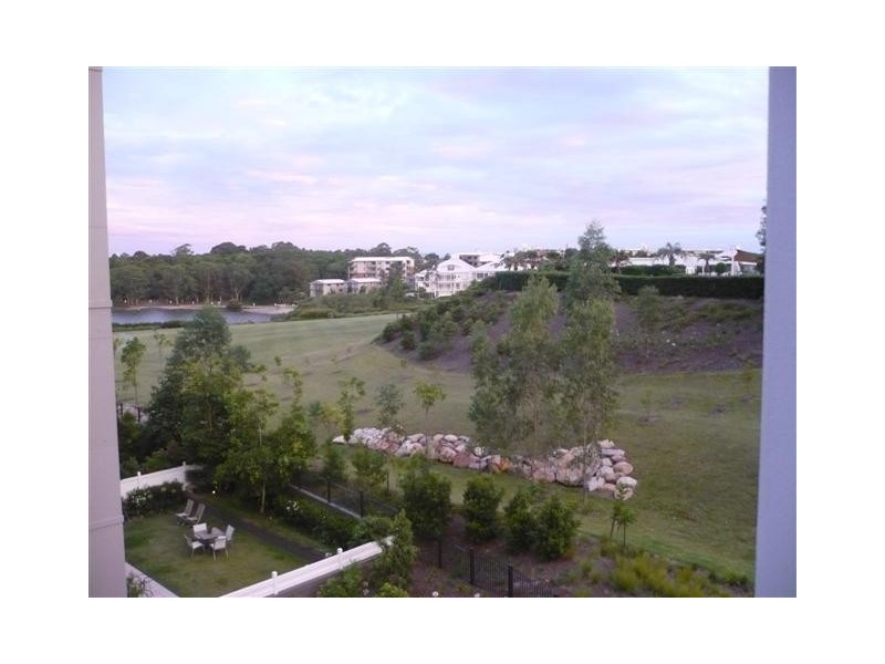 306/15-17 Peninsula Drive, Breakfast Point NSW 2137