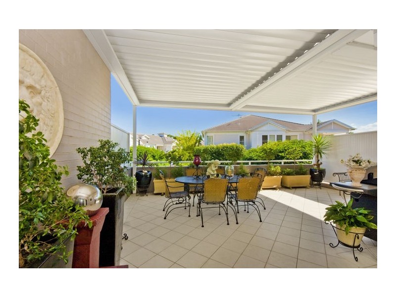 18 Breakfast Point Boulevard, Breakfast Point NSW 2137