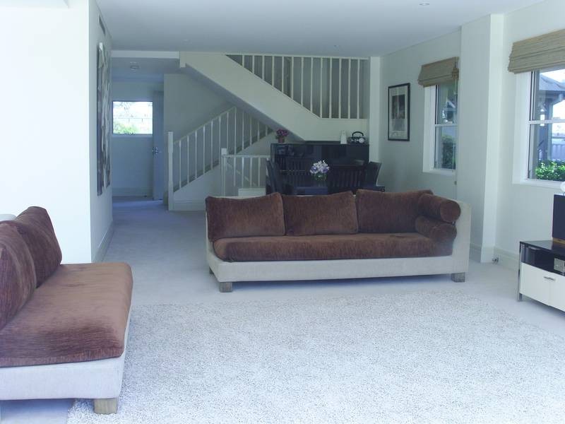 69 Peninsula Dr, Breakfast Point NSW 2137