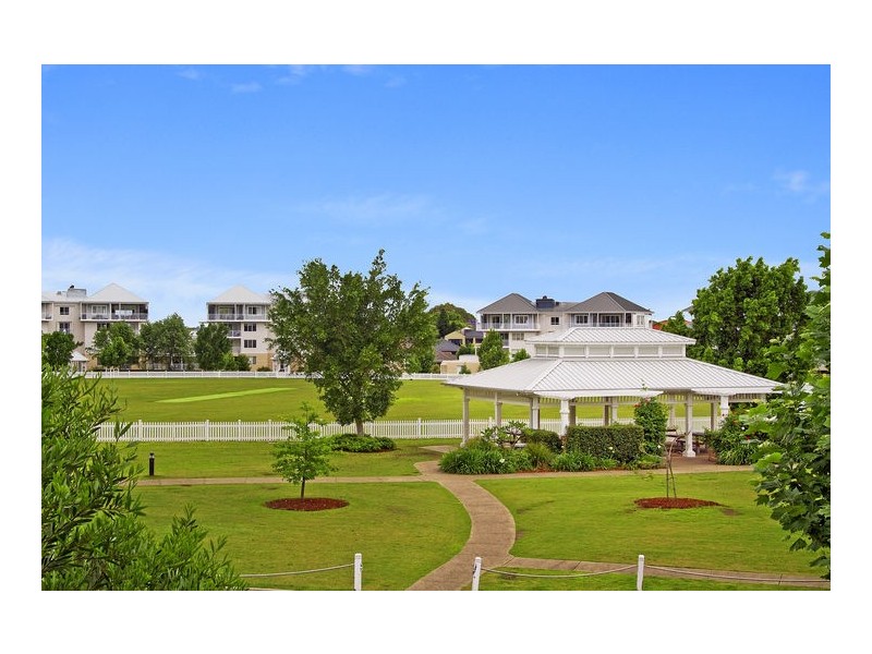 27/2 Juniper Drive, Breakfast Point NSW 2137