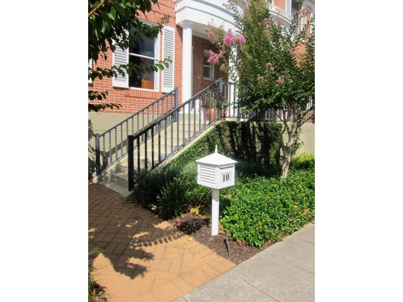 10 Breakfast Point Boulevard, Breakfast Point NSW 2137