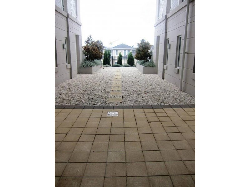 16/1 Juniper Drive, Breakfast Point NSW 2137