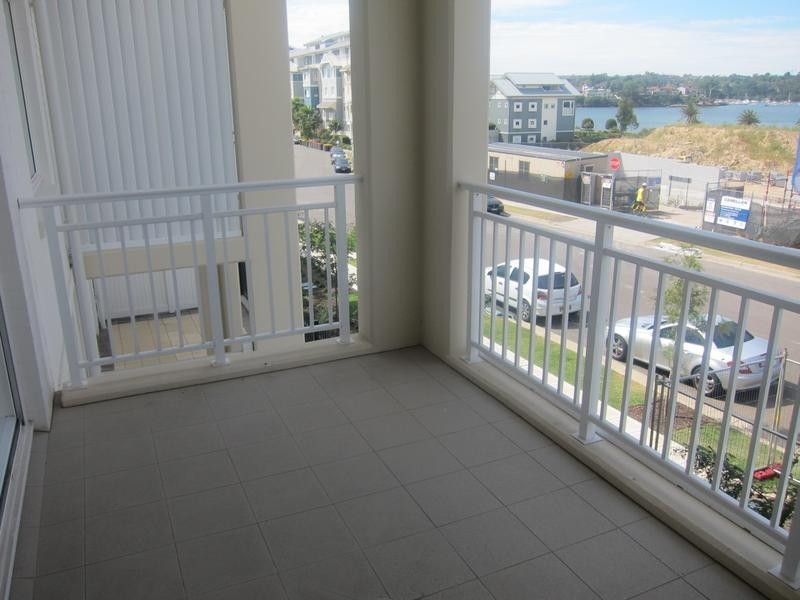 211/6 Peninsula Drive, Breakfast Point NSW 2137