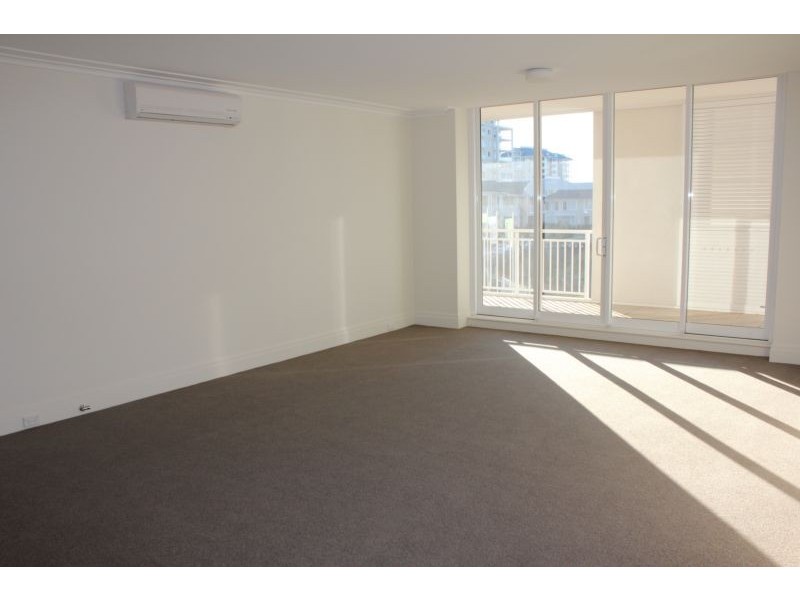 303/15-17 Peninsula Drive, Breakfast Point NSW 2137