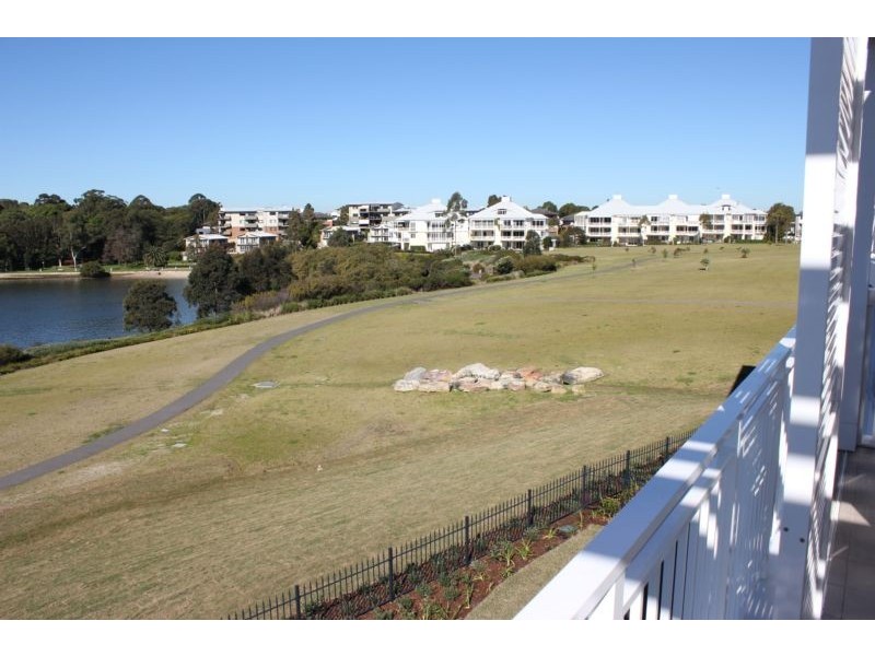 36/29-33 Peninsula Drive, Breakfast Point NSW 2137