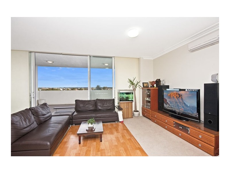 710/15-17 Peninsula Drive, Breakfast Point NSW 2137