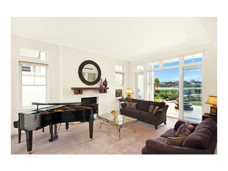 89 Peninsula Drive, Breakfast Point NSW 2137