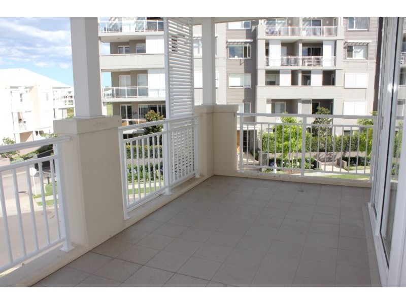 302/6 Peninsula Drive, Breakfast Point NSW 2137