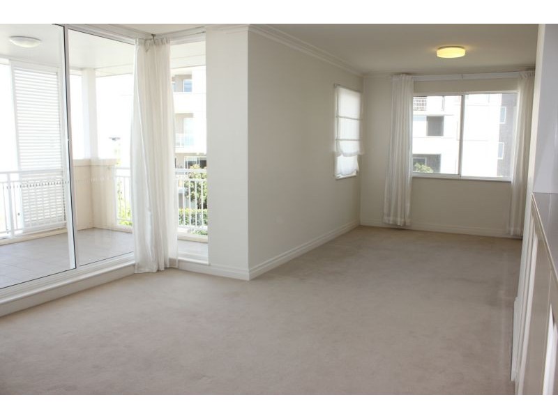 302/6 Peninsula Drive, Breakfast Point NSW 2137