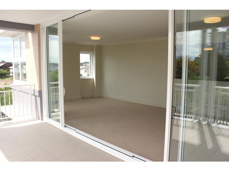 24/1 Rosewater Circuit, Breakfast Point NSW 2137