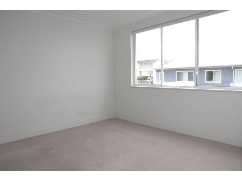 402/4 Rosewater Circuit, Breakfast Point NSW 2137